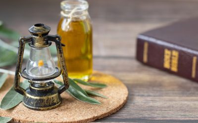 How to Pray Over Anointing Oil: Releasing God’s Healing Power and Presence